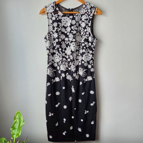 White House Black Market Dresses & Skirts - EUC BEAUTIFUL WHITE HOUSE BLACK MARKET WHITE BLACK EMBROIDERED DRESS SIZE 10 / M